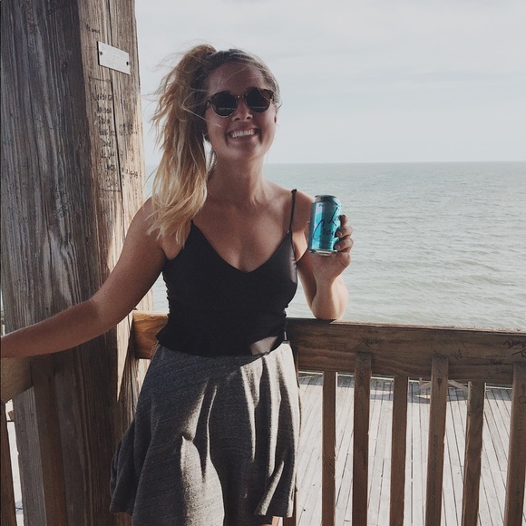 Meet your Posher, Alyssa - Picture 1 of 1